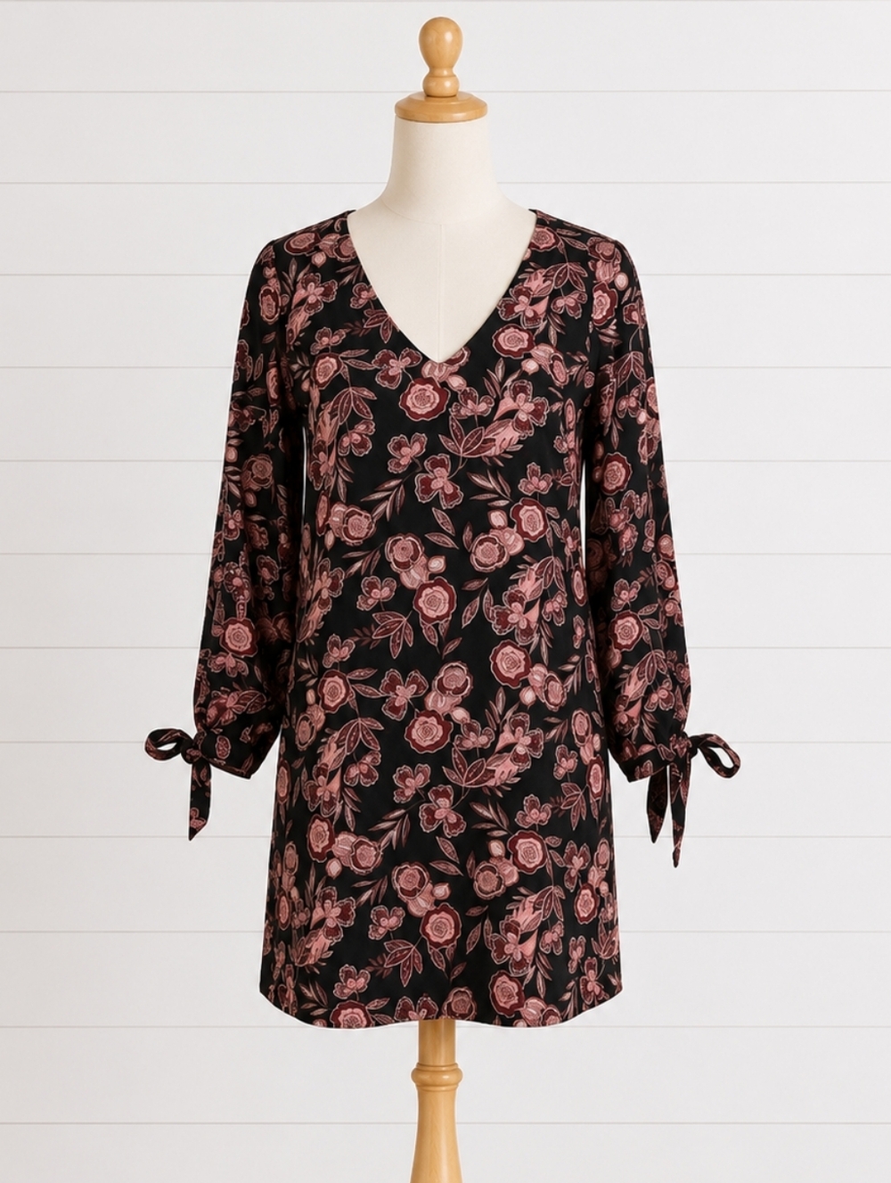 Abercrombie & Fitch Black Floral Mini Shift Dress V Neck Tie Wrist Medium
